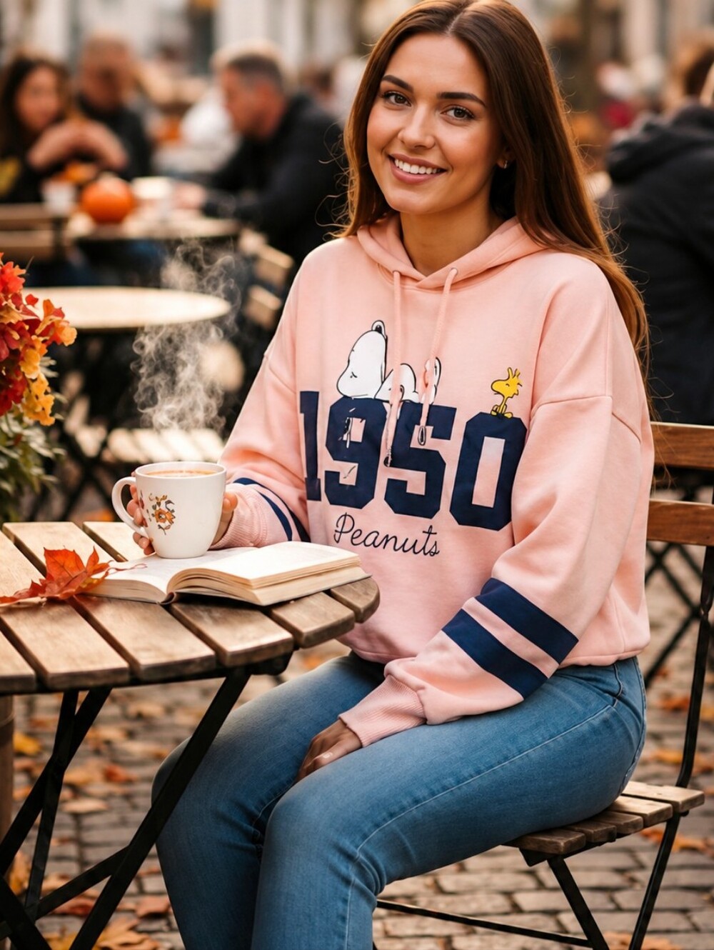Snoopy Cropped Sweatshirt Light Orange